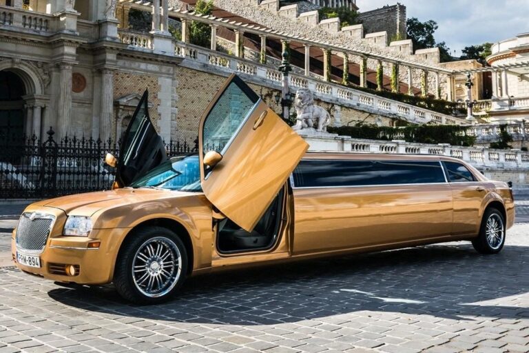 Cruising in Style ─ The Ultimate Guide to Limousine Rentals in Chicago